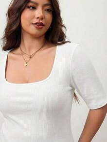 Camiseta de manga corta de cuello cuadrado de ajuste ceñido y elástica para mujer de talla grande, camiseta primavera y verano amigable con la piel, compatible con curvas redondeadas del Body, compatible con la forma del Body redondeada de Apple/20 - Blanco 2 - Ver 4