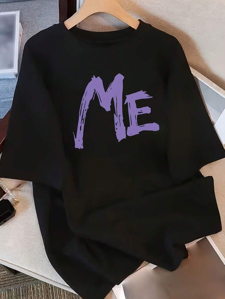 Women's Pure Cotton Short Sleeve T-Shirt - Personalized Geometric "ME" Print In Black And Purple, Loose Fit Crew Neck Casual Top, Machine Washable For All Seasons Comfort, Fashionable Printed T-Shirt, Comfortable Slim Fit Design - Unisex Loose Fit Cotton Short Sleeve T-Shirt, Urban Vintage Style With Crew Neck. - 黑色 - 查看 1