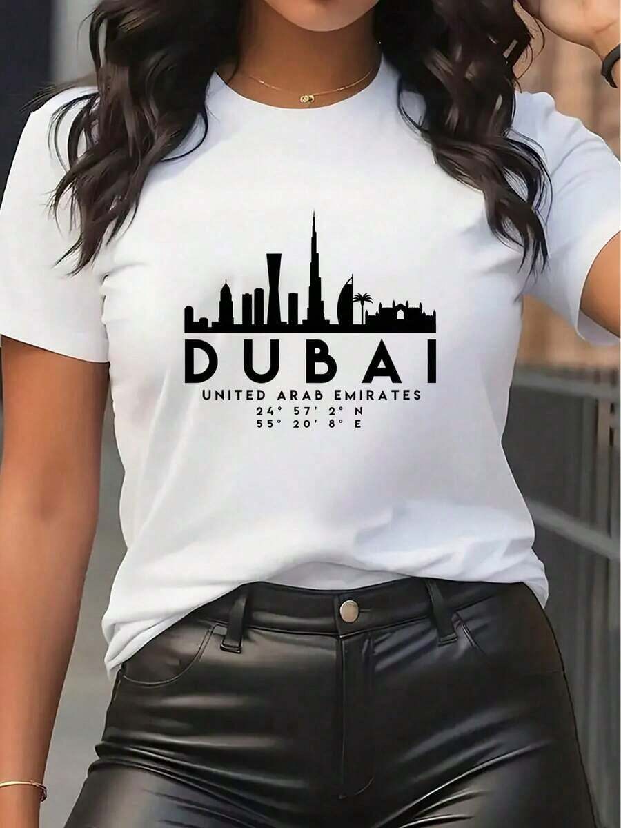 Women's Short-Sleeved T-Shirt, Y2K Urban Style, Modern And Fashionable, With A Dubai Skyline Print. Easy To Wash And Care For, Ideal For All Occasions. Casual Crew Neck Top Made With High-Quality Fabric, Perfect For Parties And Everyday Outings In Any Season. Suitable For Daily Wear. - 白色 - 查看 1