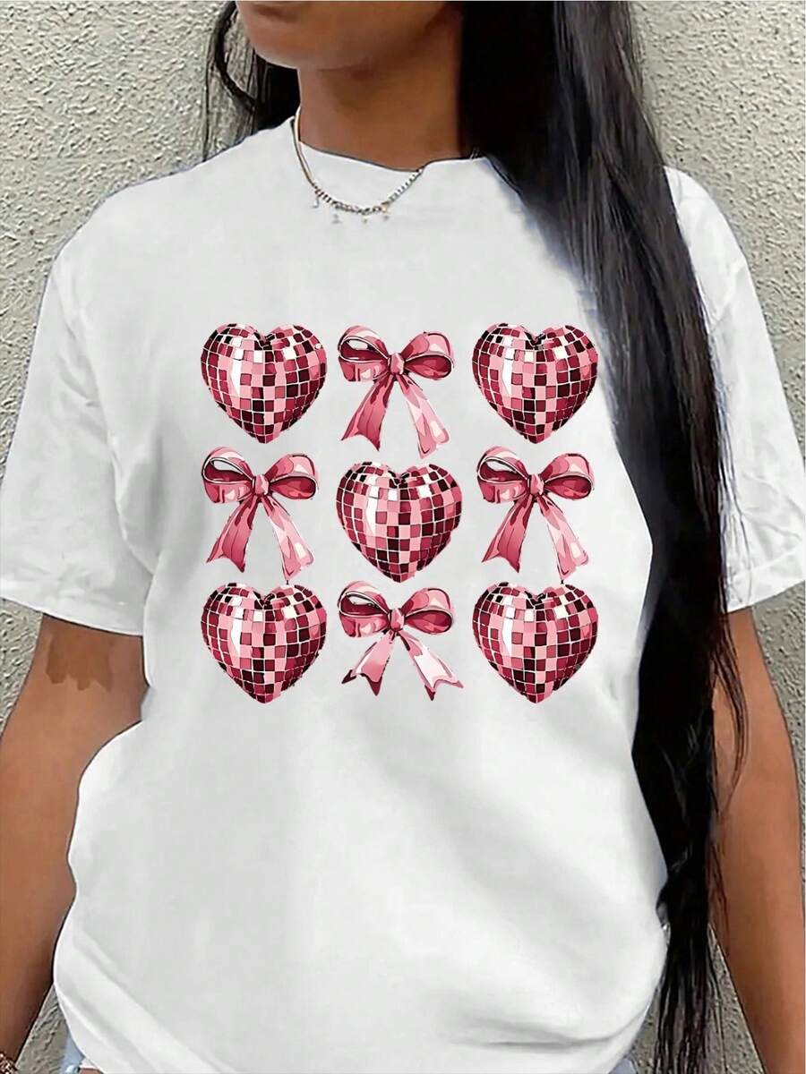 Camiseta de manga corta de poliéster, decorada con patrones de corazones y lazos a cuadros rosados, ligera y duradera, adecuada para uso casual en casa, restaurantes u oficinas, cómoda y ajustada para el uso diario.women's shirts - Blanco - Ver 1