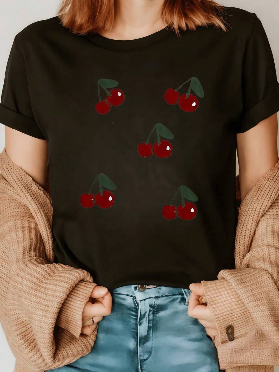 Branches Of Red Cherries That Evoke Natural Sweetness, Summer Joy And Youthful Energy With Green Leaves That Bring Freshness In Every Detail. Modern Casual Women's T-Shirt - 黑色 - 查看 1