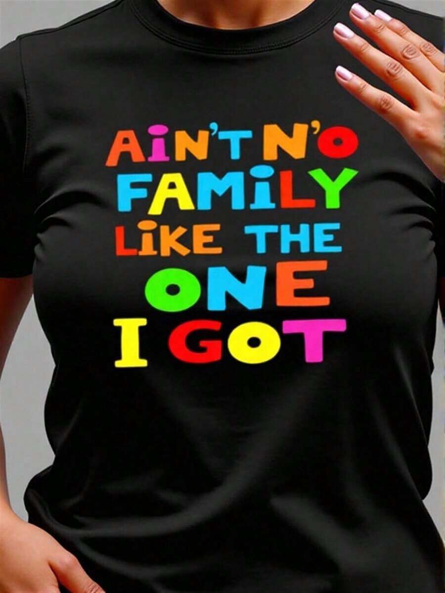 Camiseta negra Y2K para mujer, tallas 0XL-4XL, con el eslogan "Ninguna familia es mejor que la familia que tengo" y estampado de letras en bloques multicolor - Camiseta holgada e informal para verano y primavera, adecuada para conjuntos familiares a juego, Día de la Madre, Día del Verano (No elástica)blusas para mujer>ropa - Negro - Ver 1