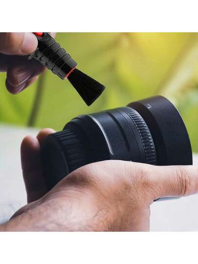A Cleaning Pen Featuring A Soft Brush And A Dual-Sided Carbon Tip, Designed For Camera Lenses, Optical Lenses, Eyeglasses, And Cleaning Dust And Fingerprints From Devices Like The Cosmos/Valve Index And PS 4 PS 5 VR Headsets, As Well As Drones