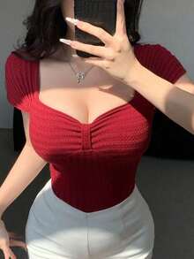 Camiseta ajustada de verano para mujer con escote palabra de honor, manga corta y hombros descubiertos, con detalle de nudo retorcido, top corto para mujer - Rojo - Ver 5