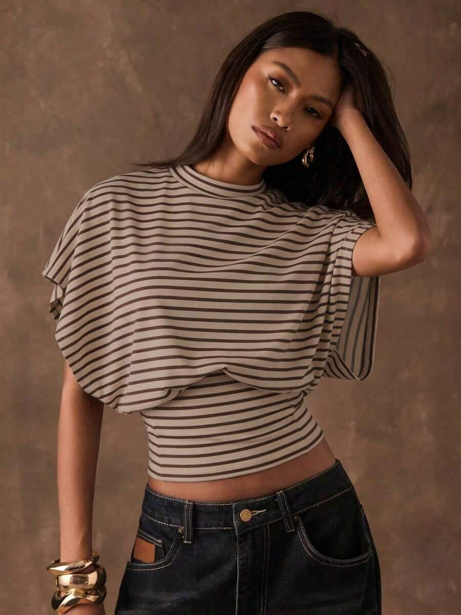 Camiseta de unicolor marrón oscuro de estilo minimalista casual, versátil para primavera/verano, adecuada para el uso diario, citas, reuniones, otoño/invierno, Navidad, Año Nuevo, Acción de Gracias, fiestas, bodas, playa, ceremonias de graduación, con un aspecto elegante y casual para salidas, citas, traslados, brillante, Día de San Valentín, vacaciones, estilo Y2K, graduación, etc. - Multicolor 2 - Ver 1