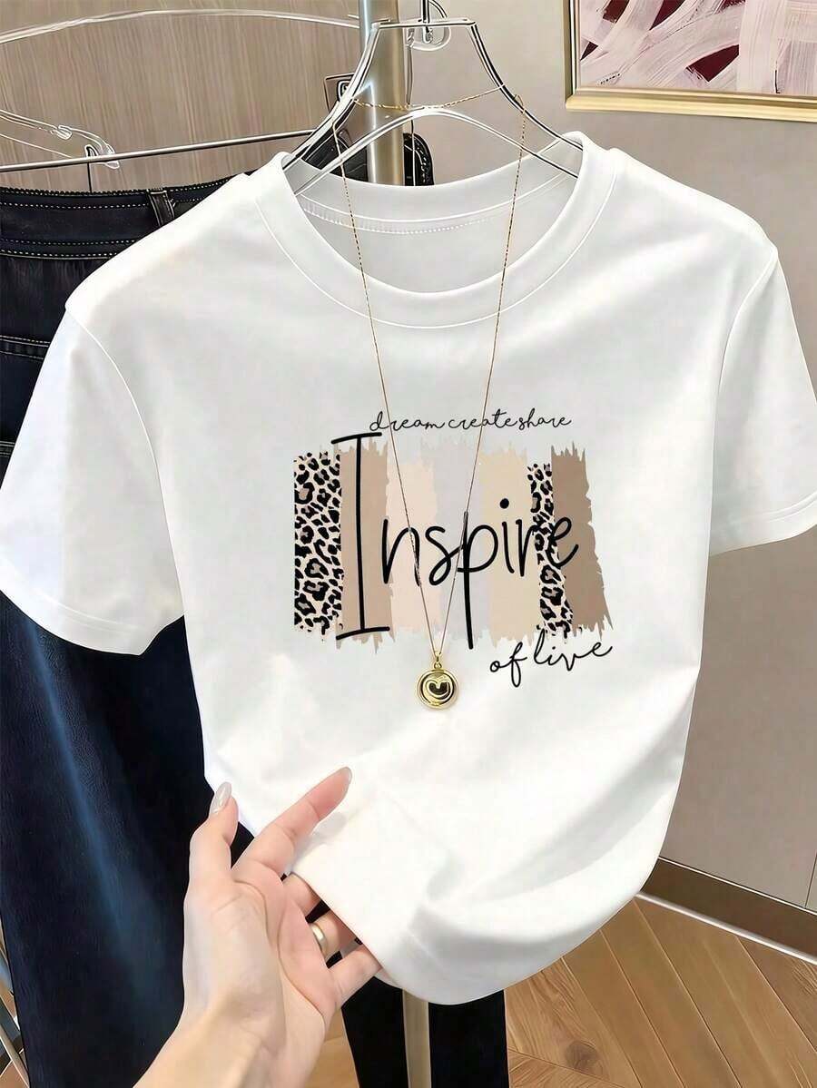 Camiseta de manga corta con cuello redondo y estampado para mujer. Perfecto para citas, desplazamientos diarios y salidas informales. Diseño clásico minimalista de cuello redondo, fácil de combinar y adecuado para todas las formas de cuerpo. - Blanco - Ver 1