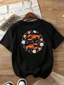 Under The RadarCamiseta de mujer con estampados frontales y traseros, con motivos de langosta y estrella de mar, cuello redondo, mangas cortas modernas y casuales, adecuada para entrenamientos en todas las estaciones y uso diario, con un diseño estampado divertido. Camiseta unisex de algodón holgada de manga corta y cuello redondo estilo vintage urbano - Negro - Ver 3