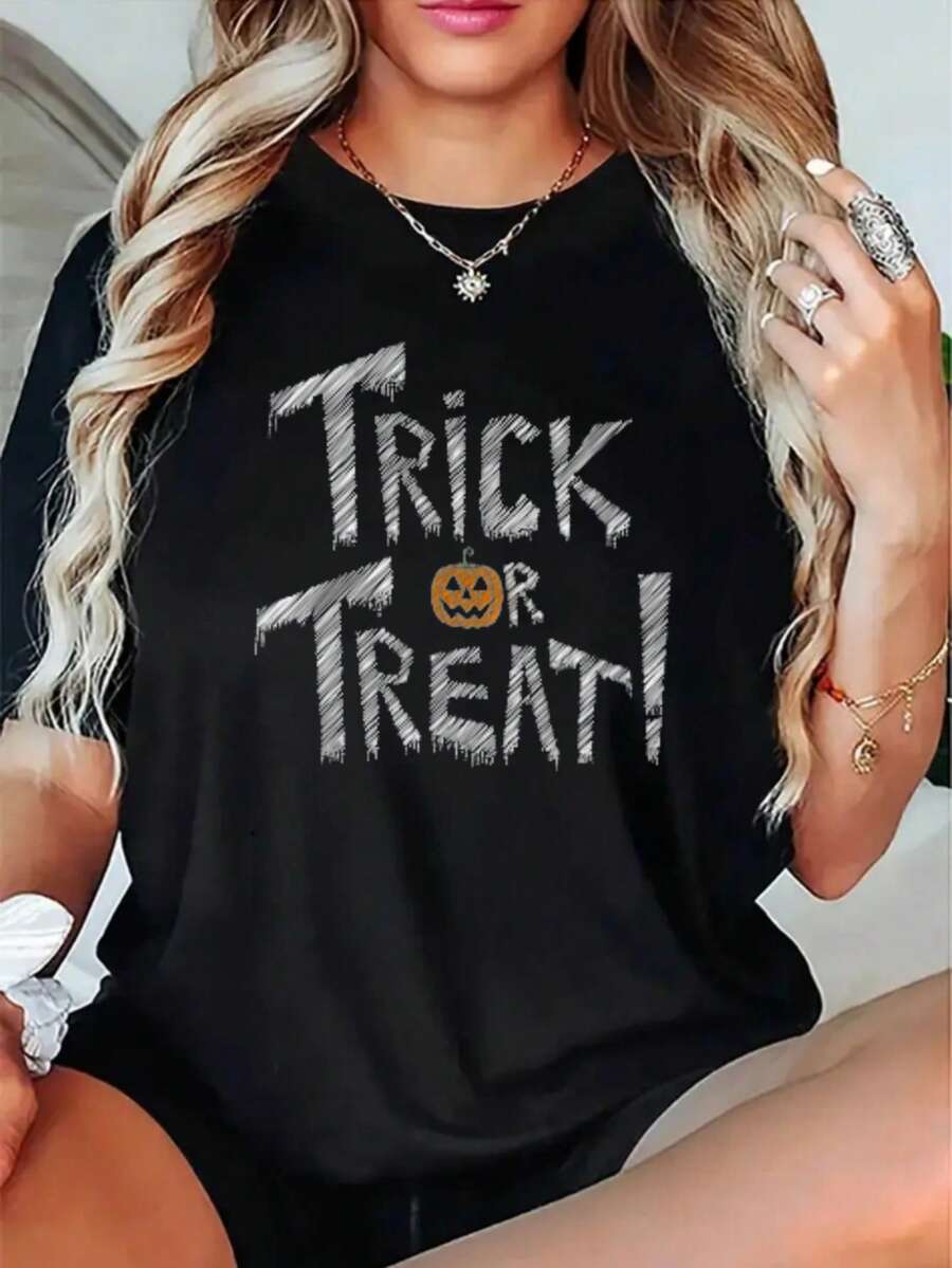 Soft, Breathable, And Lightweight For All-Day Wear. Comfortable Women's T-Shirt With A Black Halloween Pumpkin Print. This Casual Short-Sleeve, Crew-Neck T-Shirt Features Eye-Catching White Lettering And A Halloween Pumpkin Design, Perfect For Halloween Parties, Trick-Or-Treating, And Everyday Wear. Machine Washable, Comfortable Fit, Ideal For Holiday Celebrations, Durable Print Quality, And A Favorite Choice For Holiday Shopping. Classic Crew Neck With A Relaxed Fit That Flatters All Body Shapes And Is Easy To Pair With Jeans, Shorts, And Leggings. - 黑色 - 查看 1