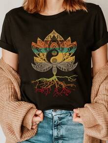 Camiseta de manga corta con cuello redondo y estampado de letras de moda con diseño de árbol de loto Yin Yang, top casual para primavera y verano, ropa de mujer - Negro - Ver 6