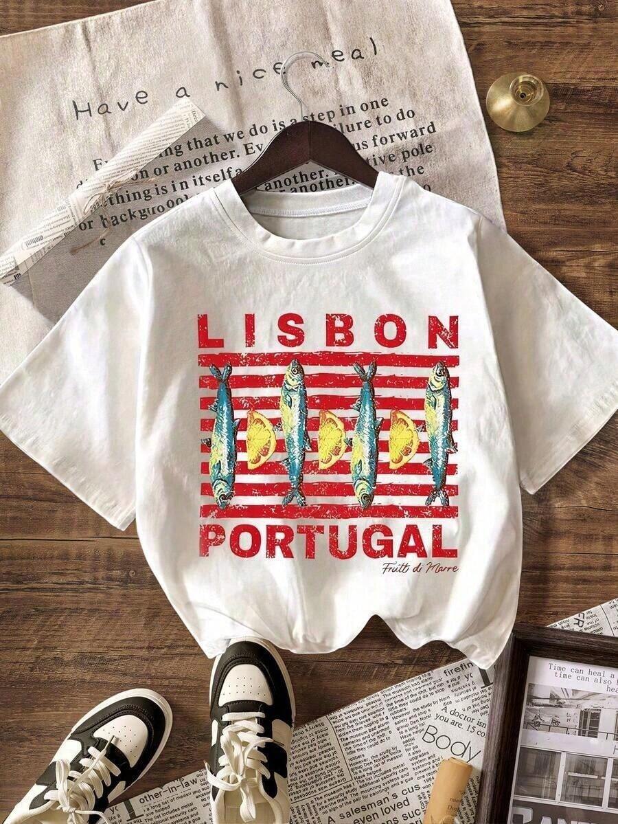 Women's Loose And Modern Travel T-Shirt, Vintage Sardine Design "Lisbon Portugal", Breathable And Comfortable, Short Sleeve, Soft Cotton Round Neck, Ideal For Casual Outings And Fashionable Looks For Holidays In Europe. - 白色 - 查看 1