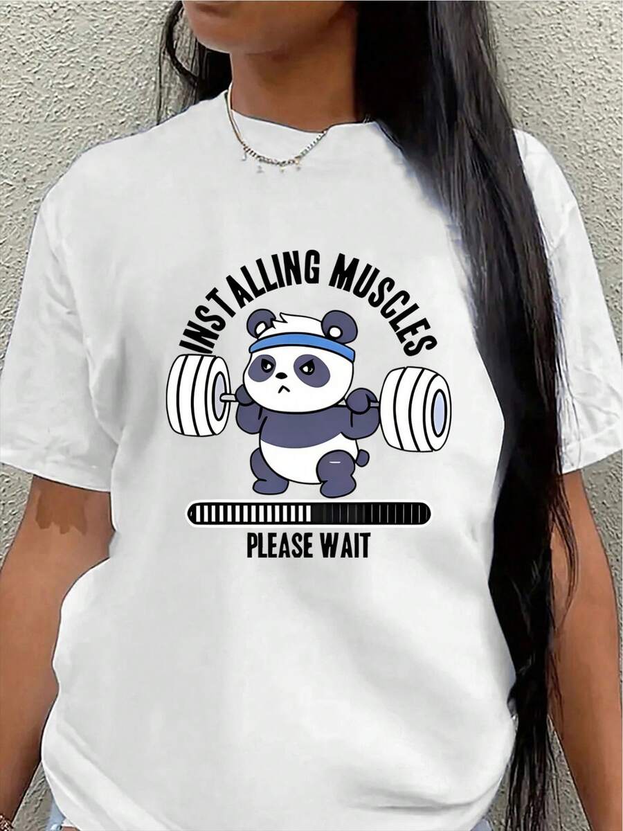 Camiseta ligera, estampada con un divertido diseño de panda levantando pesas, de estilo humorístico, perfecta para el gimnasio, adecuada para hacer ejercicio o actividades casuales en casa o en un restaurante.blusas para mujer>ropa - Blanco - Ver 1