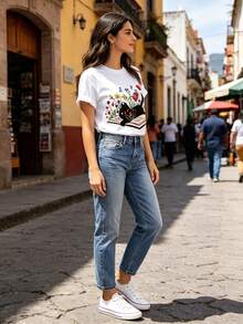 Limited Time Offer, Limited Quantities, Flash ! Women's Casual Shirts, Women's Polyester T-Shirts, Elegant Shirts. Women's Summer T-Shirt: Regular Fit, Crew Neck, With Book, Cat, And Floral Prints. - 白色 - 查看 2