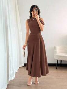 Vestido de cóctel elegante de estilo francés bohemio y chic con detalles de volantes, cuello asimétrico y silueta de línea A en color verde macaron, ideal para vacaciones, días festivos, graduación, citas - Cafetería - Ver 3