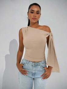 Blusa elegante de mujer con cuello asimétrico y hombro oblicuo con lazo, adecuada para uso diario, citas, salidas, discoteca, fiestas y reuniones - Caqui - Ver 4