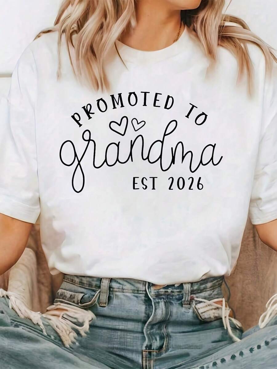Camiseta Deportiva Casual para Mujer Promocionada a Abuela Est. 2026 - Camiseta Blanca de Cuello Redondo, Elástica y Lavable aáquina, Confortable para Todas las Estaciones. - Blanco - Ver 1