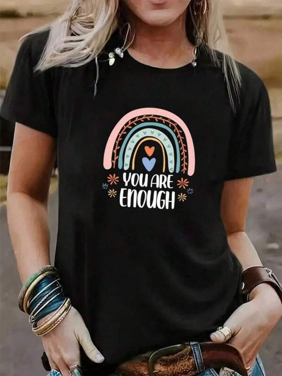 Camiseta negra informal de manga corta con cuello redondo para hombre,Camisetas Para Mujer Camiseta única con diseño de arcoíris colorido y mensaje inspirador You Are Enough estilo y2k perfecta para lucir con actitud y originalidad, ideal para amantes de la moda y la afirmación personal, no te quedes sin la tuya - Negro - Ver 1