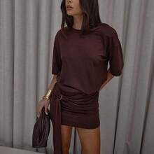 Vestido camiseta con detalle de anillo de drapeado, falda ajustada, hombros cuadrados, corte holgado, estilo casual, elegante, sexy, para salir, fiesta, primavera - Negro - Ver 4