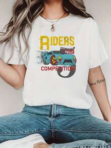 Camiseta Blanca de Cuello Redondo para Mujer con Estampado de Coche Deportivo Azul Vibrante - Diseño Gráfico "RIDERS' RALLY", Amarillo y Negro, Manga Corta Casual para Primavera y Verano, Mezcla de Poliéster, Lavable a Máquina, Ropa Casual |   Camiseta con Diseño Gráfico Atrevido |   Ropa Casual Eleganteblusas para mujer>ropa - Blanco - Ver 6
