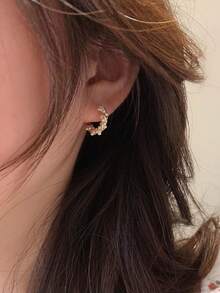 1 Pair Faux Pearl Hoop Earrings, Luxury Elegant Clip-On Earrings, Versatile Accessories For Women - Gold - View 6