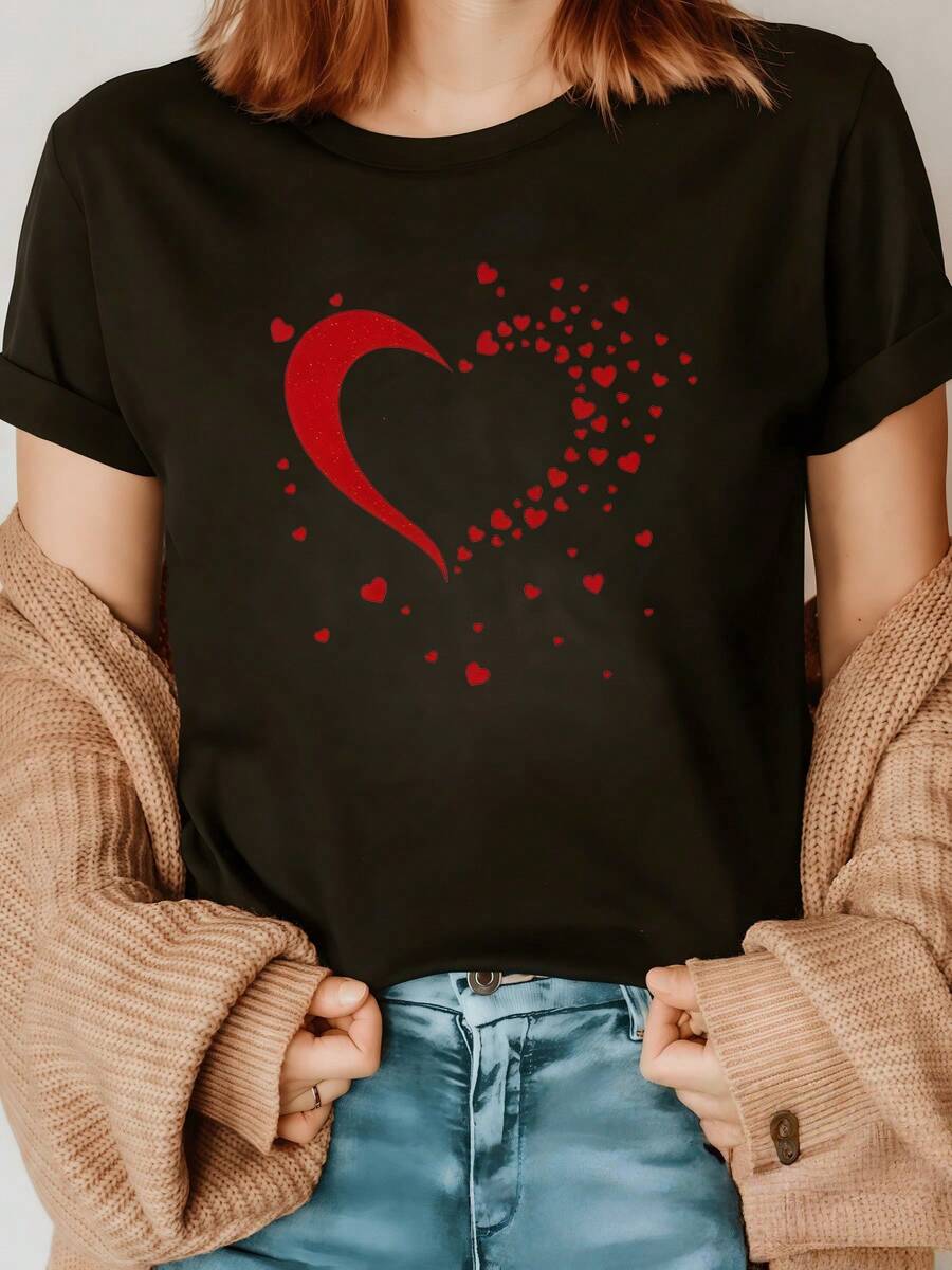 Heart Made Up Of Small Red Hearts Symbolizing Love, Unity And Positive Energy. Modern Casual White Women's T-Shirt For Everyday Wear And Special Occasions. - 黑色 - 查看 1