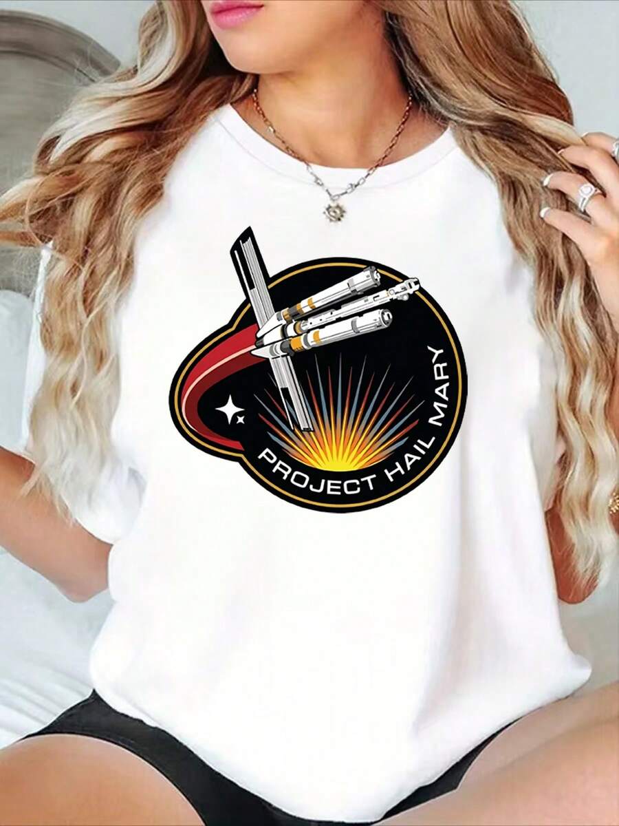 Women's Casual Short Sleeve T-Shirt With "Rescue Plan" Project Hail Mary Mission Badge Print - Women's Casual Crew Neck T-Shirt, Soft Polyester Blend, Loose Fit, Spring/Summer Fashion Essential. - 白色 - 查看 1