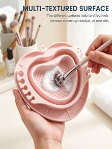 Rak Pembersih dan Pengering Kuas Makeup Silikon Lipat 2-in-1 yang Telah Ditingkatkan, dengan Alas Bertekstur, Bantalan Cuci Kuas Portabel, Cocok untuk Kuas Makeup dan Kuas Lukis, Sempurna untuk Perjalanan dan Penggunaan di Studio, Hadiah Ideal untuk Penata Rias dan Seniman. - Berbagai gaya - View 6