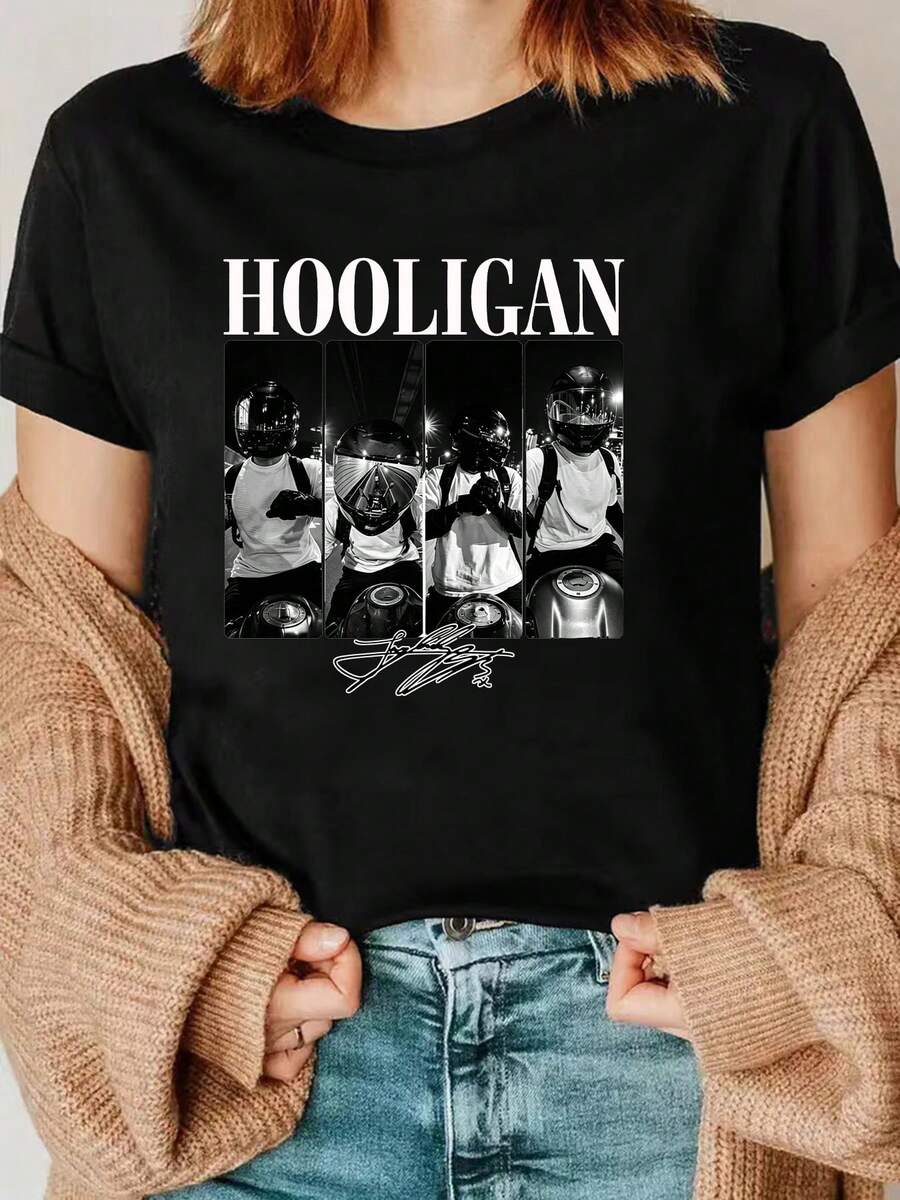 Loose-Fitting Round Neck T-Shirt Printed With A Black And White Portrait Of A Motorcyclist And His Helmet, Cool 'biker Style' Design, Fashionable Women's Spring-Summer Top - High Quality For Summer. - 黑色 - 查看 1