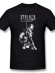 Men's Classic Retro Urban Style T-Shirt With Spy Game Design - Post-Apocalyptic Gamer T-Shirt With Character Design And Backpack. High-Density Pure Cotton T-Shirt. Suitable For Fans Of <Fallout>. Casual Gamer Clothing - Ideal Choice, Blouses For Women, Blouses, Casual Blouses For Women, Informal Blouses For Women, Tops For Women, Tops, Unisex. - 黑色 - 查看 1