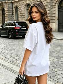 Camiseta de manga corta con cuello redondo suave y casual para mujer, con estampado gráfico de la letra R en forma de estrella, adecuada para uso diario en primavera y verano. Blanca. - Blanco - Ver 3