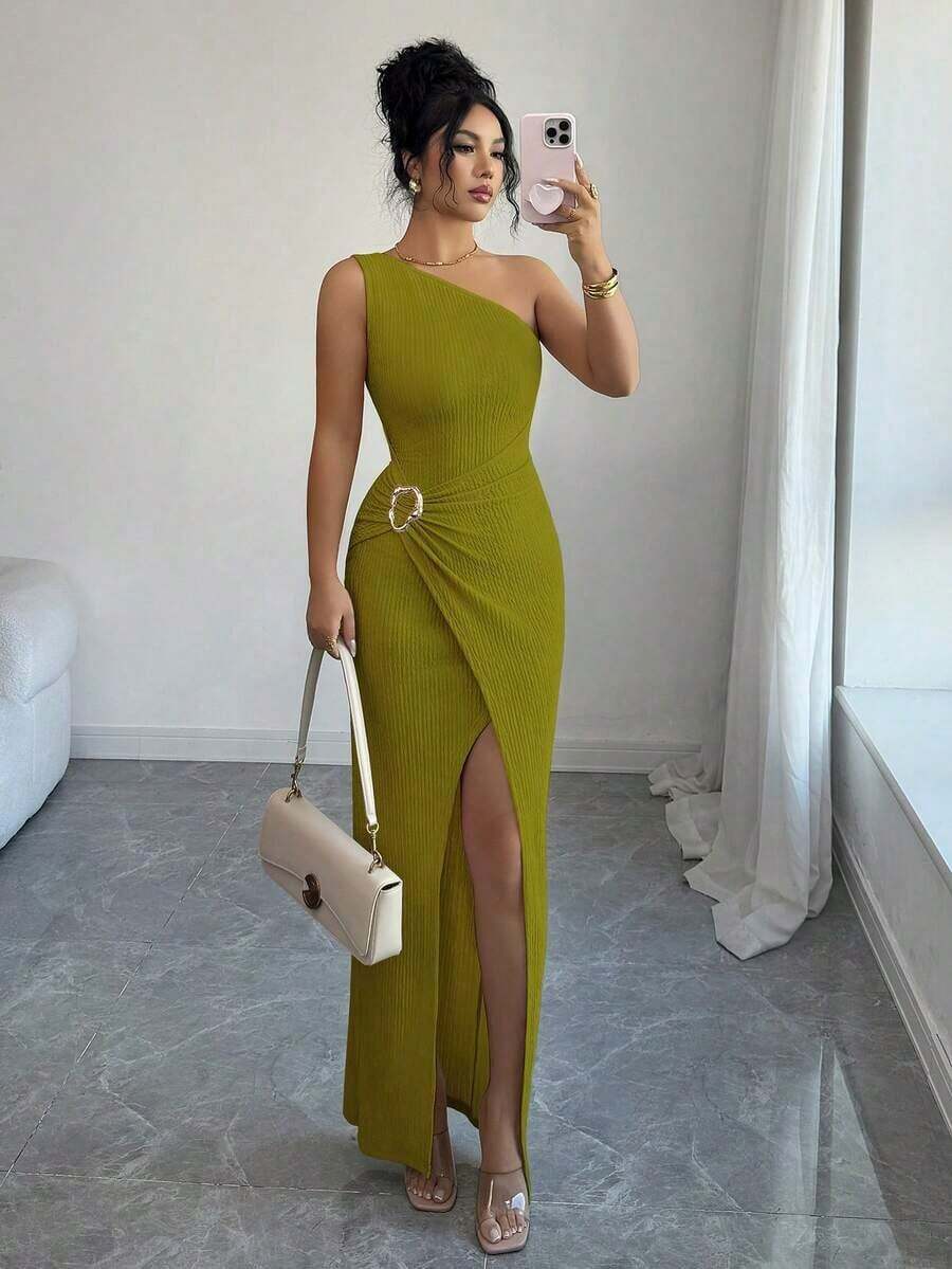New Women's Sexy Solid Color Maxi Dress With Asymmetrical Shoulder, Twisted And Ruched, Asymmetrical Neckline, Knit Texture And Fitted Style, Twisted Design With Slit, Elegant Outfit For Women, Dress For Spring/Summer Party, Vacation, Valentine's Day - 酒紅色 - 查看 1