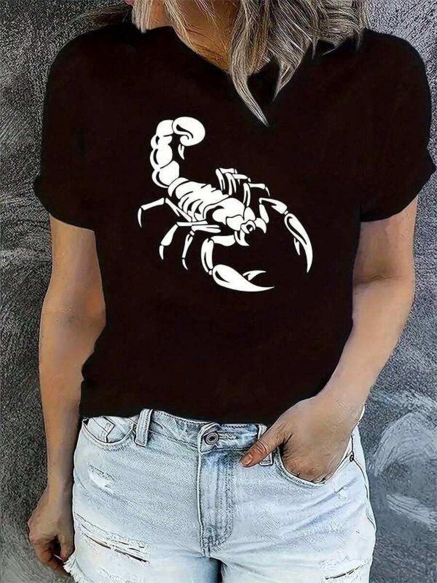 100% Premium Cotton 180g. Special Offer! Scorpion T-Shirt. Exclusive Y2K Style Design. Perfect For Mexican Fashion Lovers. Unique T-Shirt With White Print. Ideal For Girls Who Want To Stand Out. Originality And Modern Style. Versatile For Any Occasion. Maximum Comfort And Unique Design. Unisex Streetwear T-Shirt. Ideal For Concerts And Gifts. - 黑色 - 查看 1