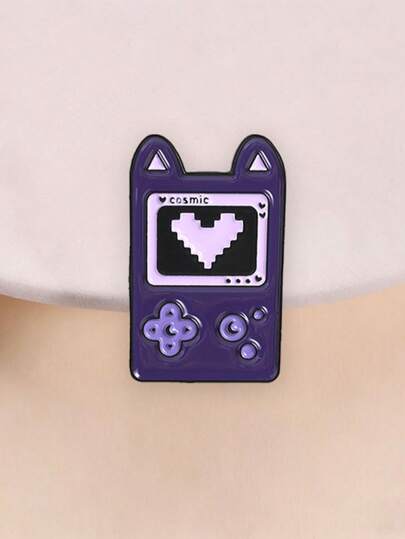 Retro Pixel Heart Game Console Brooch With Moon Buttons