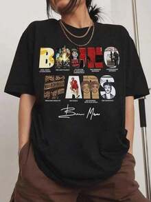 Camiseta Soft Bruno Mas The Romantic Tour con collage de álbum y diseño gráfico de concierto, confeccionada en algodón 100% transpirable, perfecta para añadir un toque nostálgico y divertido a tus atuendos durante reuniones informales, eventos musicales o uso diario. Esta es una camiseta casual de manga corta con cuello redondo y estampado para hombre, ideal para el uso diario. Es un excelente regalo para amigos y familiares. La camiseta 100% algodón presenta un diseño juvenil y moderno, adecuada como camiseta con estampados tanto para hombres como para mujeres, ideal para la temporada de regreso a clases, y también es una blusa holgada y cómoda para mujer. - Negro - Ver 1