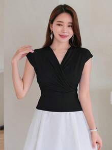 Camiseta de verano para mujer de unicolor con cuello en V cruzado y pliegues ajustados - Negro - Ver 4