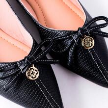 Sapatilha Feminina Preto material Réptil Enfeite Laço com detalhe Medalha Fino Elegante - Preto - Visão 2