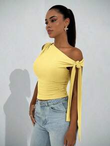 Blusa elegante de mujer con cuello asimétrico y hombro oblicuo con lazo, adecuada para uso diario, citas, salidas, discoteca, fiestas y reuniones - Amarillo - Ver 5