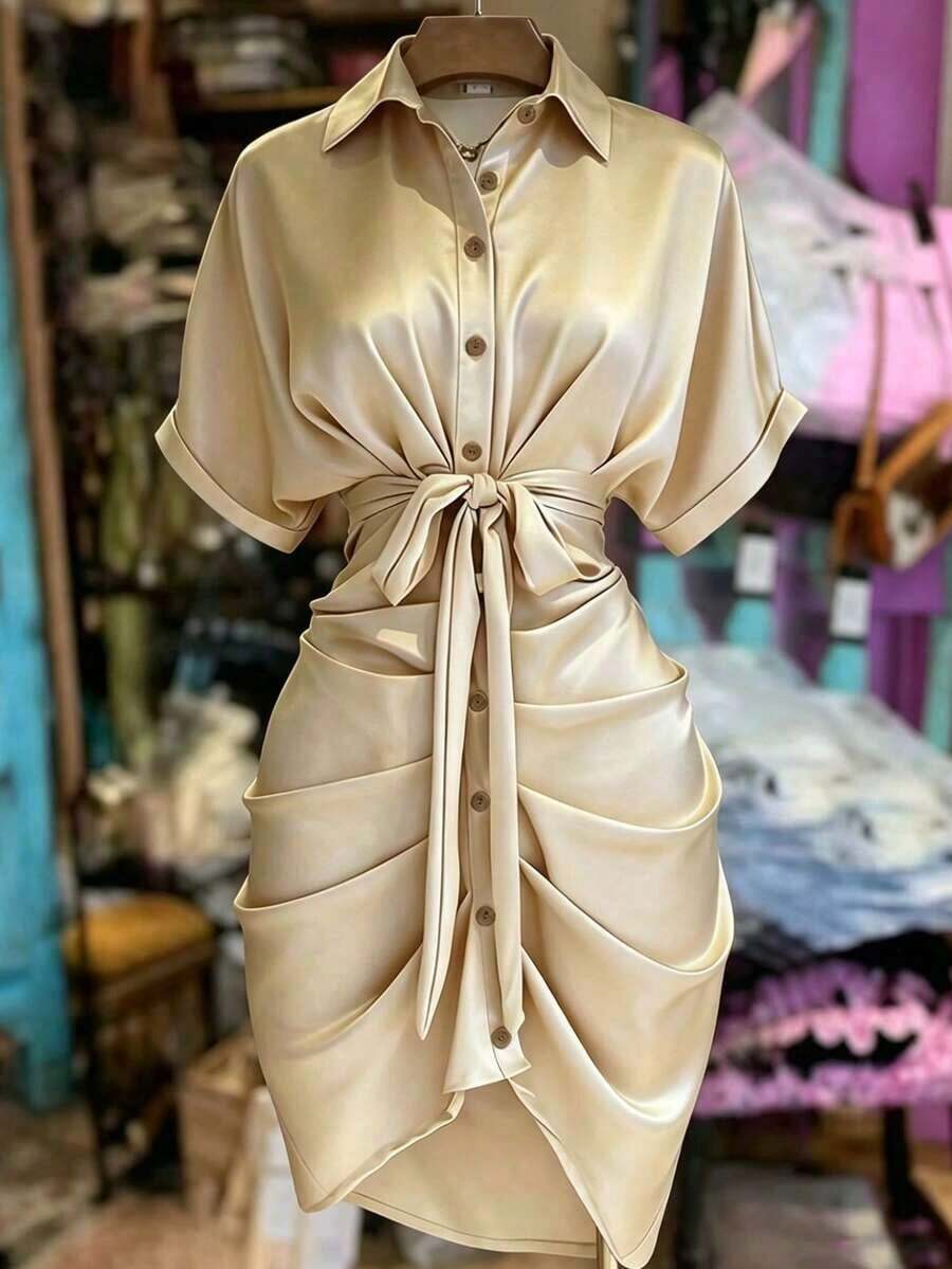 Vestido camisa de manga corta con cuello, abotonadura sencilla y cintura con lazo - Dorado - Ver 1