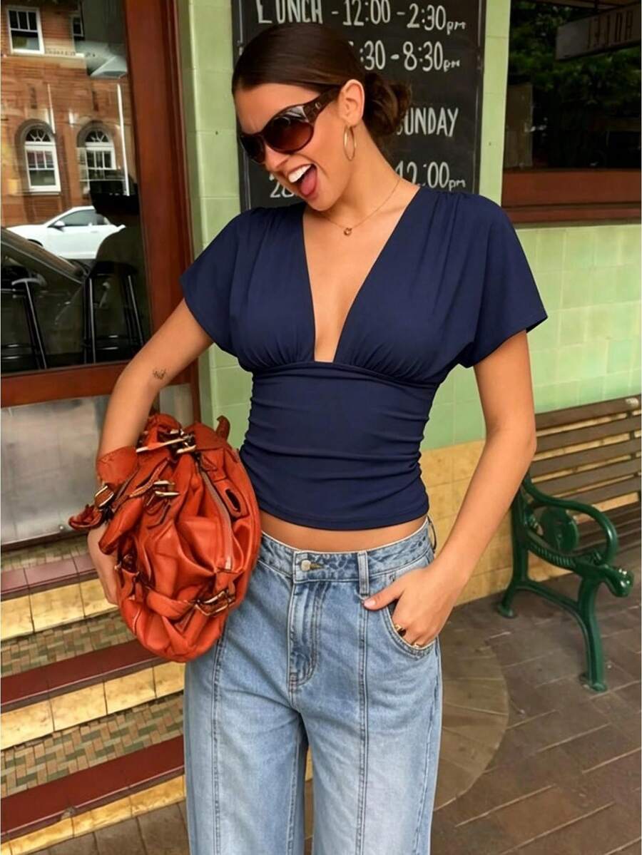 Women's Summer V Neck Tops Short Sleeve Solid Color Slim Fit Ruched Blouse Pale Yellow Casual T-Shirt - Azul - Ver 1