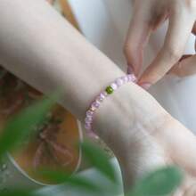 1 pieza Pulsera con piedra de ojo de gato rosa pastel y cuentas verdes, pulsera delicada de primavera con piedra de ojo de gato rosa, pulsera elástica de cuentas para salir y apilar diariamente - Piedra rosa ojo de gato con pequeñas cuentas verdes - Ver 1