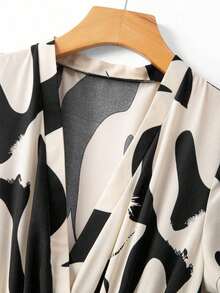 Vestido maxi elegante de diario con estampado abstracto en blanco y negro, parches y unicolor, cuello en V, manga corta, cintura marcada y bajo plisado, para mujer, adecuado para trabajo, citas y ocasiones elegantes - Multicolor - Ver 8