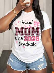 "Proud Mom Graduate 2026" T-Shirt For Graduation Celebration, Gift For Mom, Pink And Designer, Casual T-Shirt For Women, 220g - Urban Vintage Style, Unisex, Loose Fit, Cotton, Short Sleeve, Crew Neck, 100% Pure Cotton - 白色 - 查看 3
