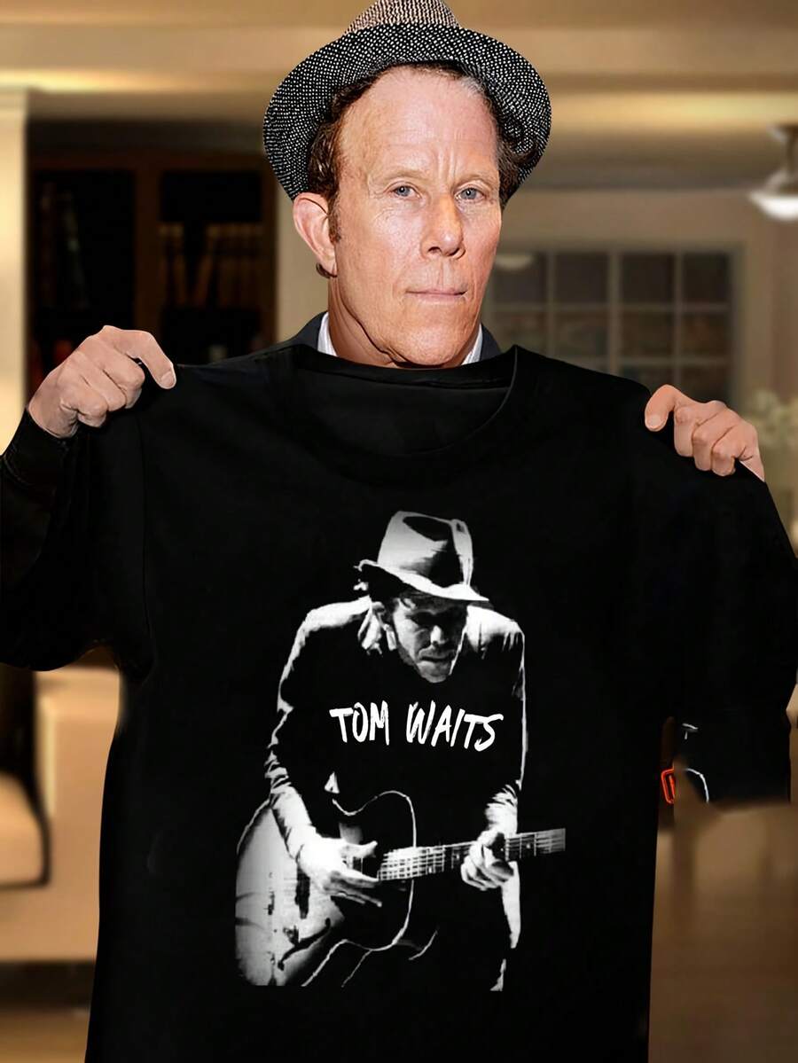 Men's Casual Urban Printed T-Shirt - Vintage Tom Waits Design T-Shirt - Retro Concert T-Shirt For Piano And Guitar Enthusiasts - Comfortable Crew Neck T-Shirt For Music Lovers - Tom Waits Valentine's Day Gift - Men's Casual Short Sleeve T-Shirt, Suitable For Home, Office, Parties, Meetings And Travel. - 黑色 - 查看 1