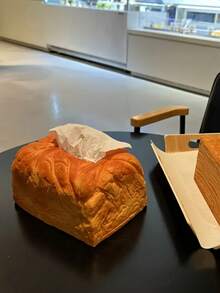 1pc Realistic Toast Bread Shaped Tissue Box, Cream Style Desktop Storage Box, Suitable For Living Room, Dining Table, Car, Creative Food Shaped Tissue Box, Housewarming Gift - Multicolor - View 10