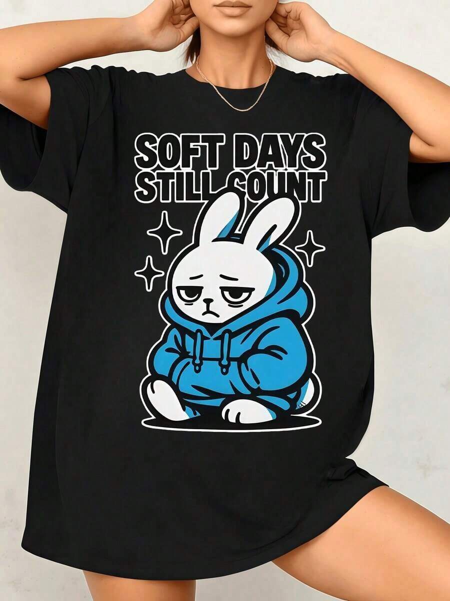 Rabbit Wearing A Blue Sweatshirt Conveying Calm And A Relaxed Attitude, Accompanied By A Motivational Phrase. Women's T-Shirt, 100% Cotton, 220g - 黑色 - 查看 1