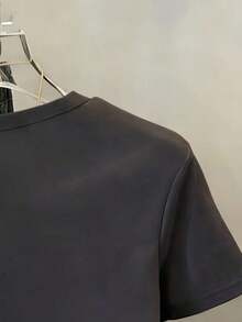 Camiseta de manga corta de moda para primavera y verano de 2026, hecha en México, 180 gramos. Estampado de dibujos animados, modelo de pareja, apta para uso interior o exterior. Cuello redondo, unisex, ideal para oficina y ocio. Paquete de una pieza. - Gris Oscuro - Ver 5