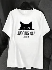 T-Shirt With "Judging You" Print. Available In 6 Colors, Short Sleeves, Round Neck, High-Stretch Casual Sports Top. Machine Washable. Suitable For Spring And Summer. Can Be Worn In All Seasons. Women's Clothing. Elegant Party Outfit, T-Shirt For Elegant Ladies, Blouses Suitable For Curvy Women, Casual Wear, Cool And Sweat-Free Summer Wear, Fun Letter Print. - 白色 - 查看 1