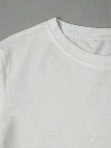 Camiseta suave y brillante con estampado de copos de nieve, manga corta, cuello redondo, estilo casual, adecuada para primavera y verano, ropa de mujer, camiseta de mujer, ropa de temporada, camiseta de uso diario, diseño brillante, patrón geométrico, tela elástica, lavable a máquina, manga corta, camisetas de mujer, camiseta gráfica, camisetas gráficas para mujer, camiseta de verano, camiseta casual, camisetas de verano, tops, conjuntos de verano para mujer, camiseta casual cómoda de manga corta con cuello redondo, camisetas de mujer, camiseta gráfica, camisetas gráficas para mujer, tops, camiseta de verano, camiseta casual, camisetas de verano, tops, conjuntos de verano para mujer, camiseta casual cómoda de manga corta con cuello redondo, blusas elegantes para dama. - Blanco - Ver 6