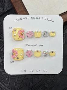 一套10片闪亮方形美甲贴片，黄色手工美甲贴片，百搭3D粉色花朵手工美甲贴片，手绘闪亮美甲贴片，可爱美甲贴片，闪亮水钻和白色珍珠点缀，手工美甲贴片，优雅性感风格，适合女性宴会场合，适合女性和女孩，可用于派对、婚礼、日常佩戴，包含工具包。手工美甲贴片。夏季美甲贴片。短款美甲贴片。美甲用品 - 彩色 - 查看 10