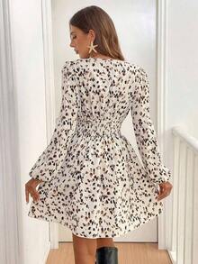 Vestido corto casual sencillo con cuello en V, manga larga, plisado y estampado de todo sobre - Multicolor - Ver 2