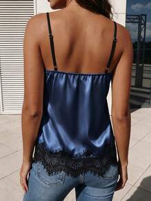 Atasan Seksi Tanpa Punggung dengan Detail Renda Kontras dan Lubang untuk Wanita, Pakaian Pantai untuk Liburan Musim Panas - Navy Blue - View 3